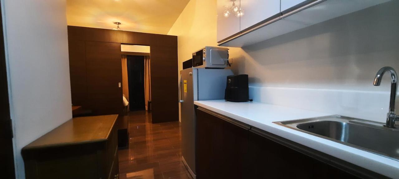 Air Luxury Makati Cbd With Balcony Apartment Manila Exterior photo
